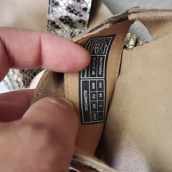 Vionic with Orthaheel Technology - Picture 12 of 12